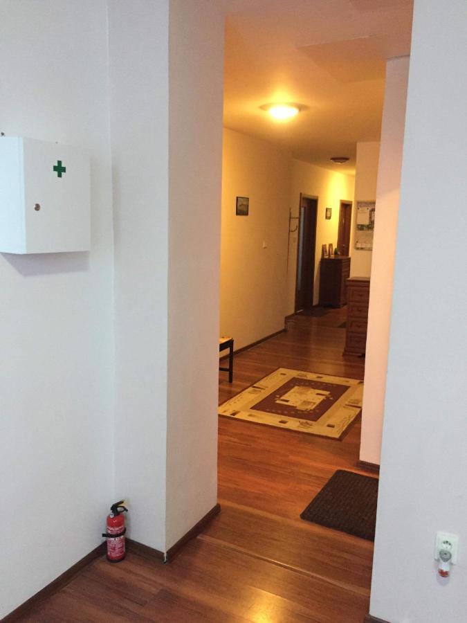 ז'ילינה Hostel Fontana מראה חיצוני תמונה