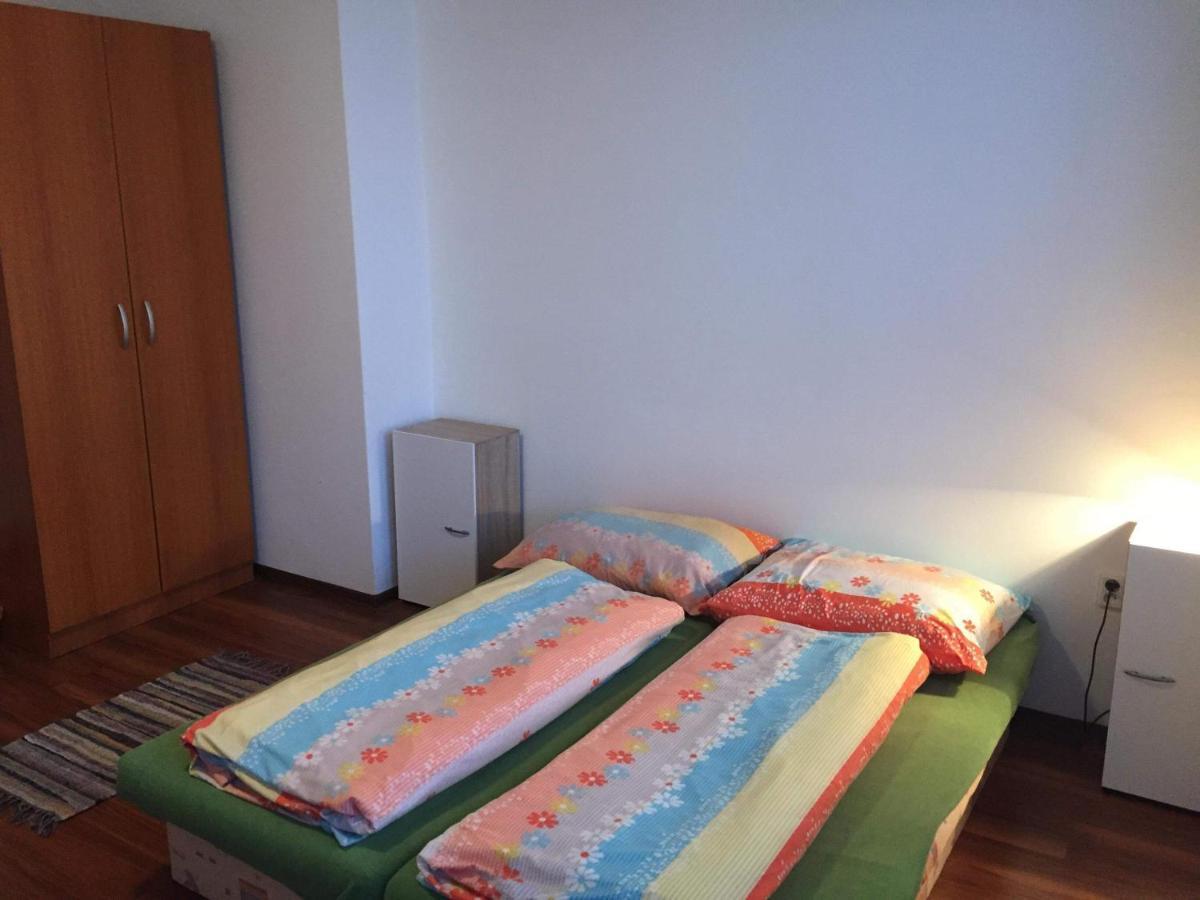 ז'ילינה Hostel Fontana מראה חיצוני תמונה