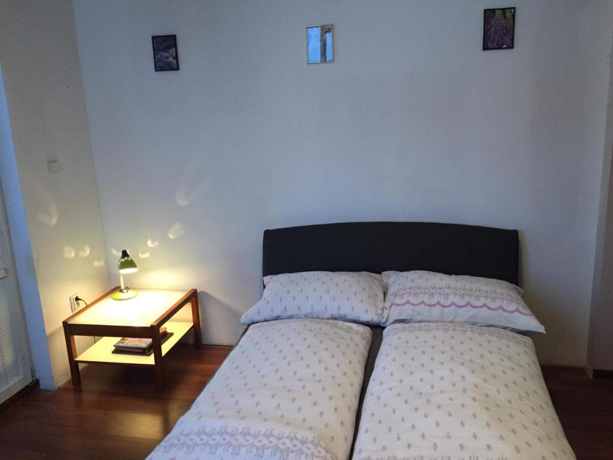 ז'ילינה Hostel Fontana מראה חיצוני תמונה